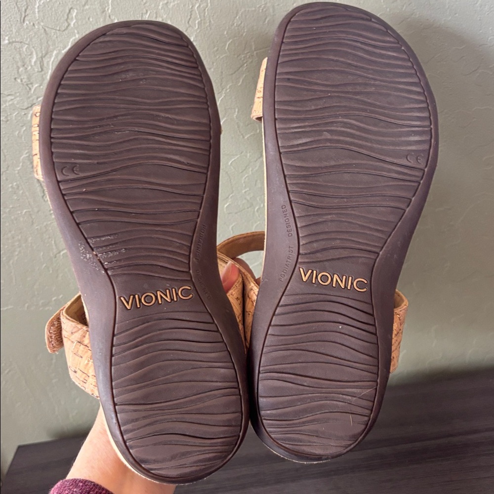 Vionic Farra Cork Tan Multi-Strap Sandals Metalli… - image 8